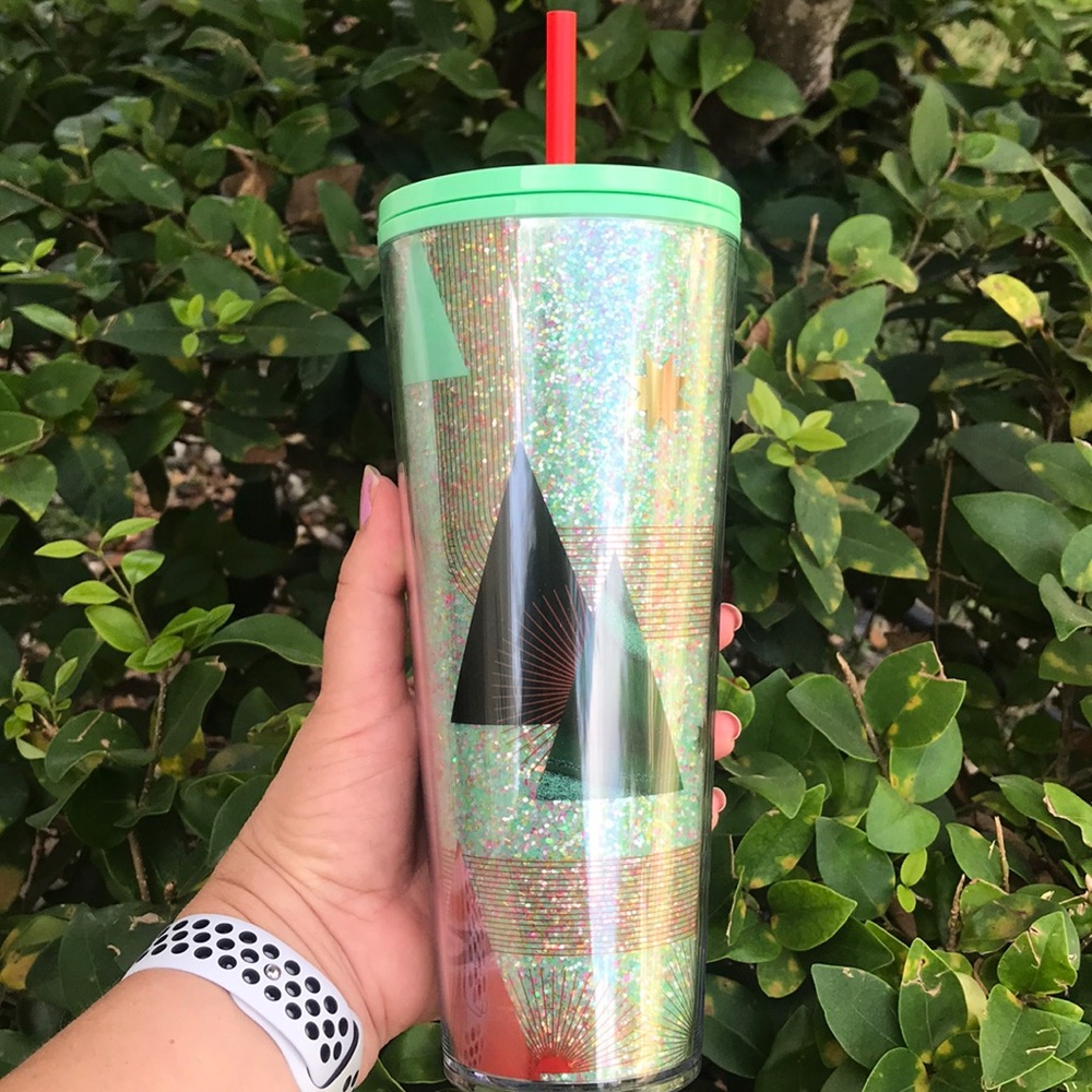 ❤️BEAUTIFUL❤️ 2020 Christmas Starbucks Tumbler